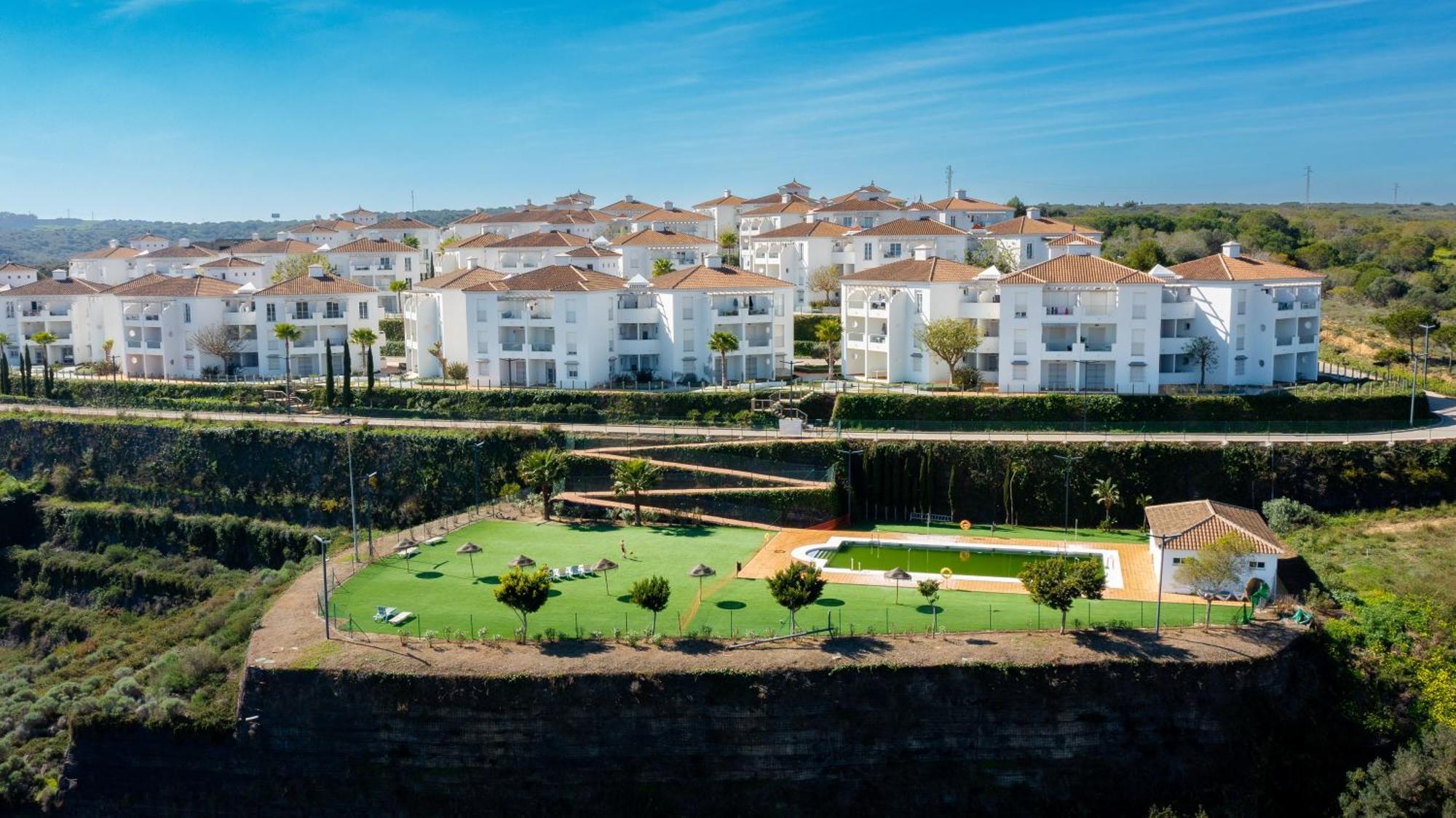 Sea Glimpse Apartamento De Vacaciones Манилва Екстериор снимка