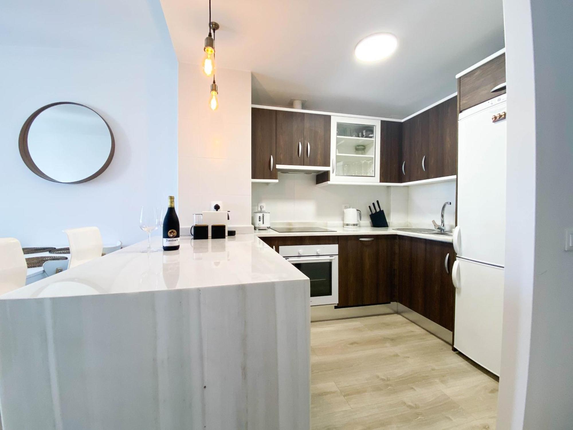 Sea Glimpse Apartamento De Vacaciones Манилва Екстериор снимка